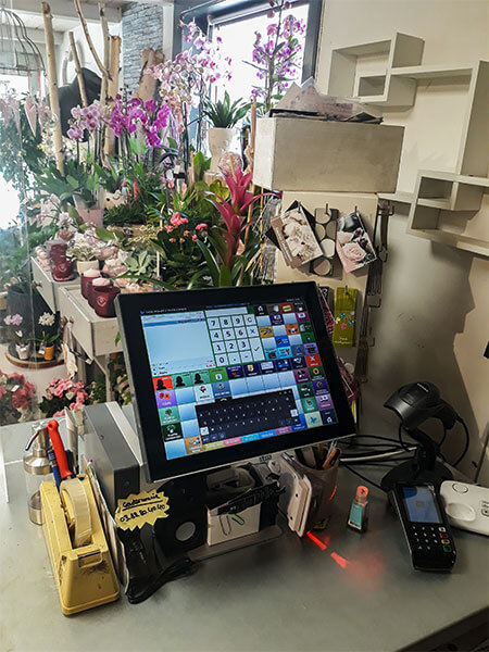 Installation caisse enregistreuse fleuriste A l’O de Rose