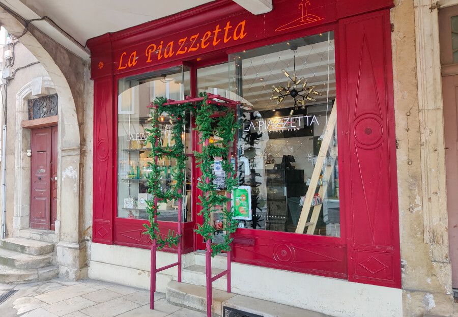 Installation caisse enregistreuse épicerie la Piazzetta Installation caisse enregistreuse épicerie la Piazzetta