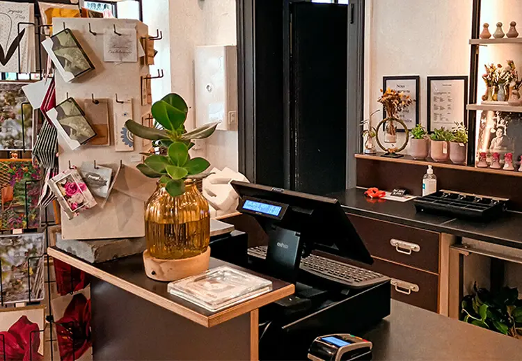 Installation caisse enregistreuse fleuriste Fleurs Flora Strasbourg
